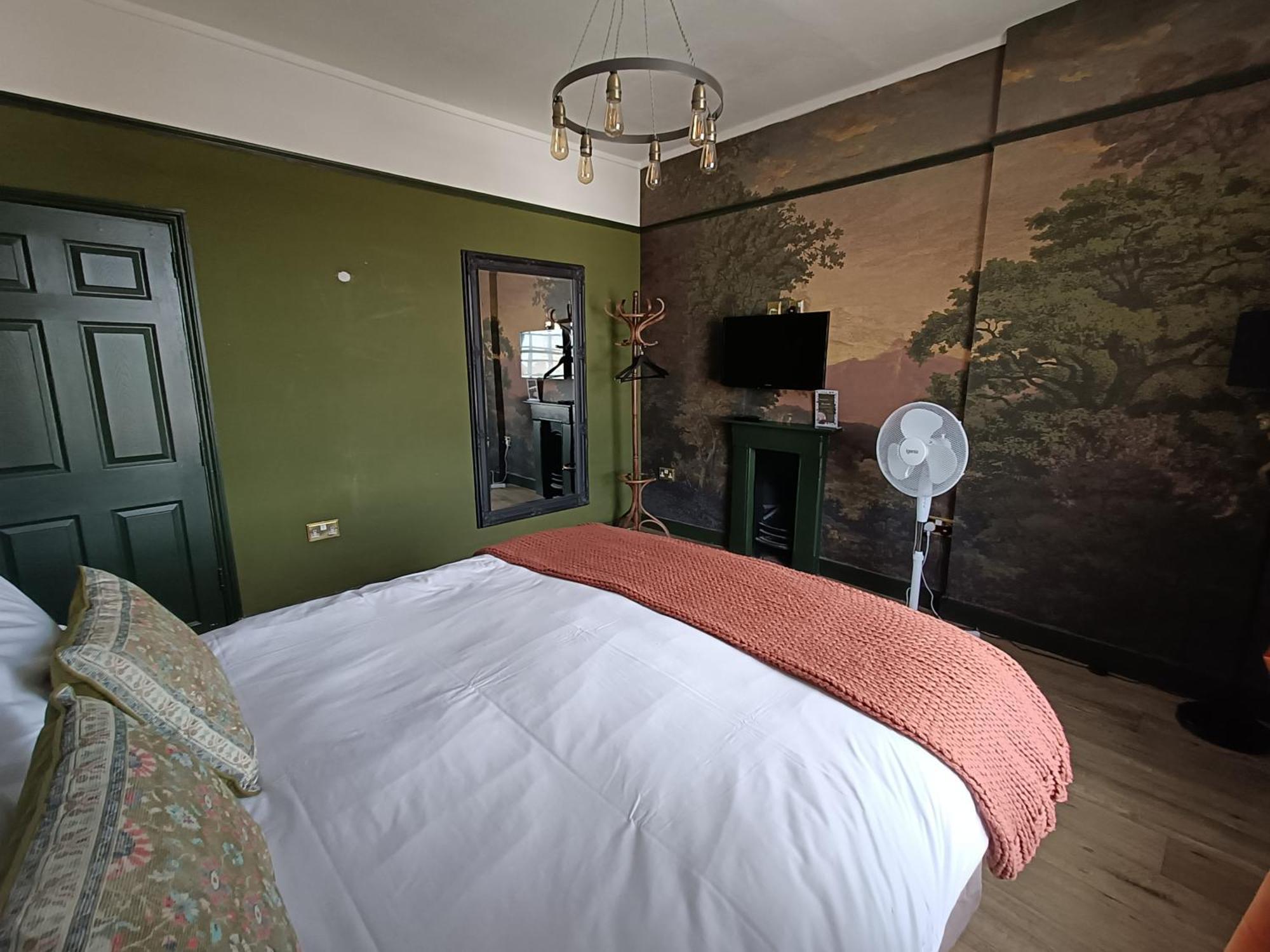 Rooms On The Prom Τσέλτενχαμ Εξωτερικό φωτογραφία
