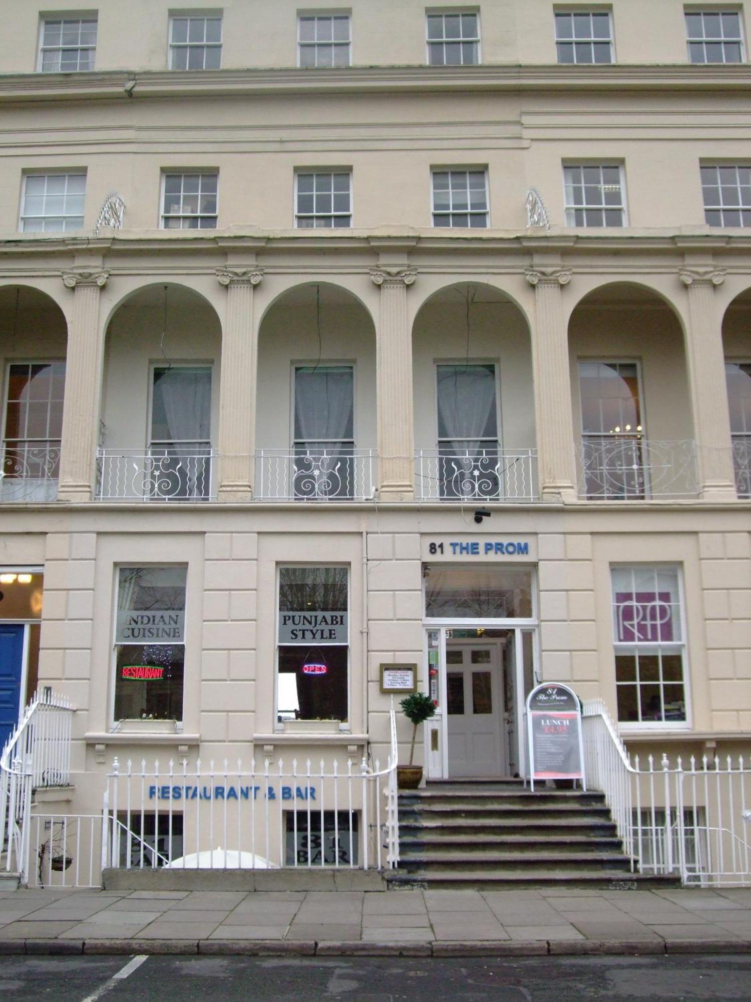 Rooms On The Prom Τσέλτενχαμ Εξωτερικό φωτογραφία