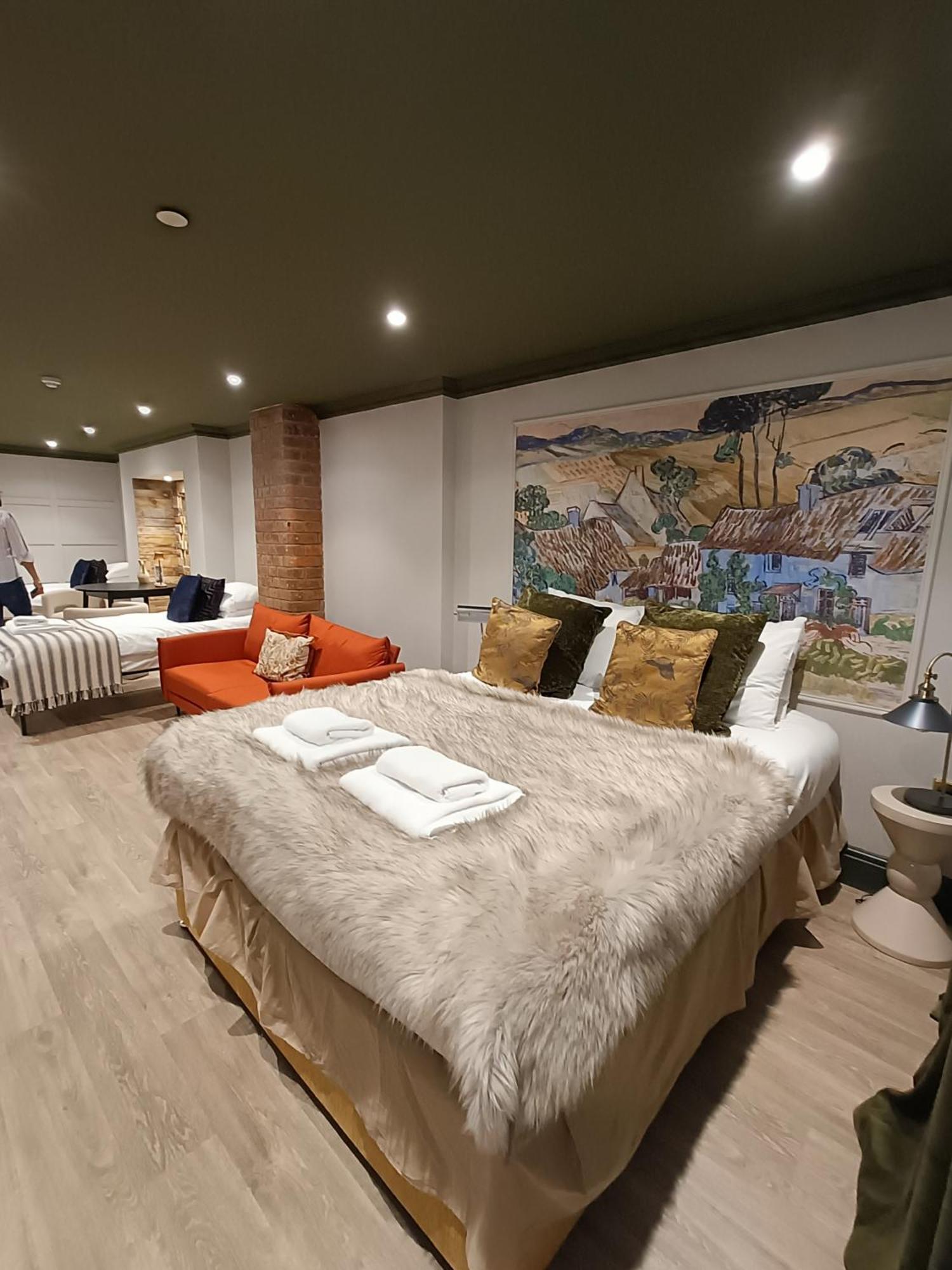 Rooms On The Prom Τσέλτενχαμ Εξωτερικό φωτογραφία