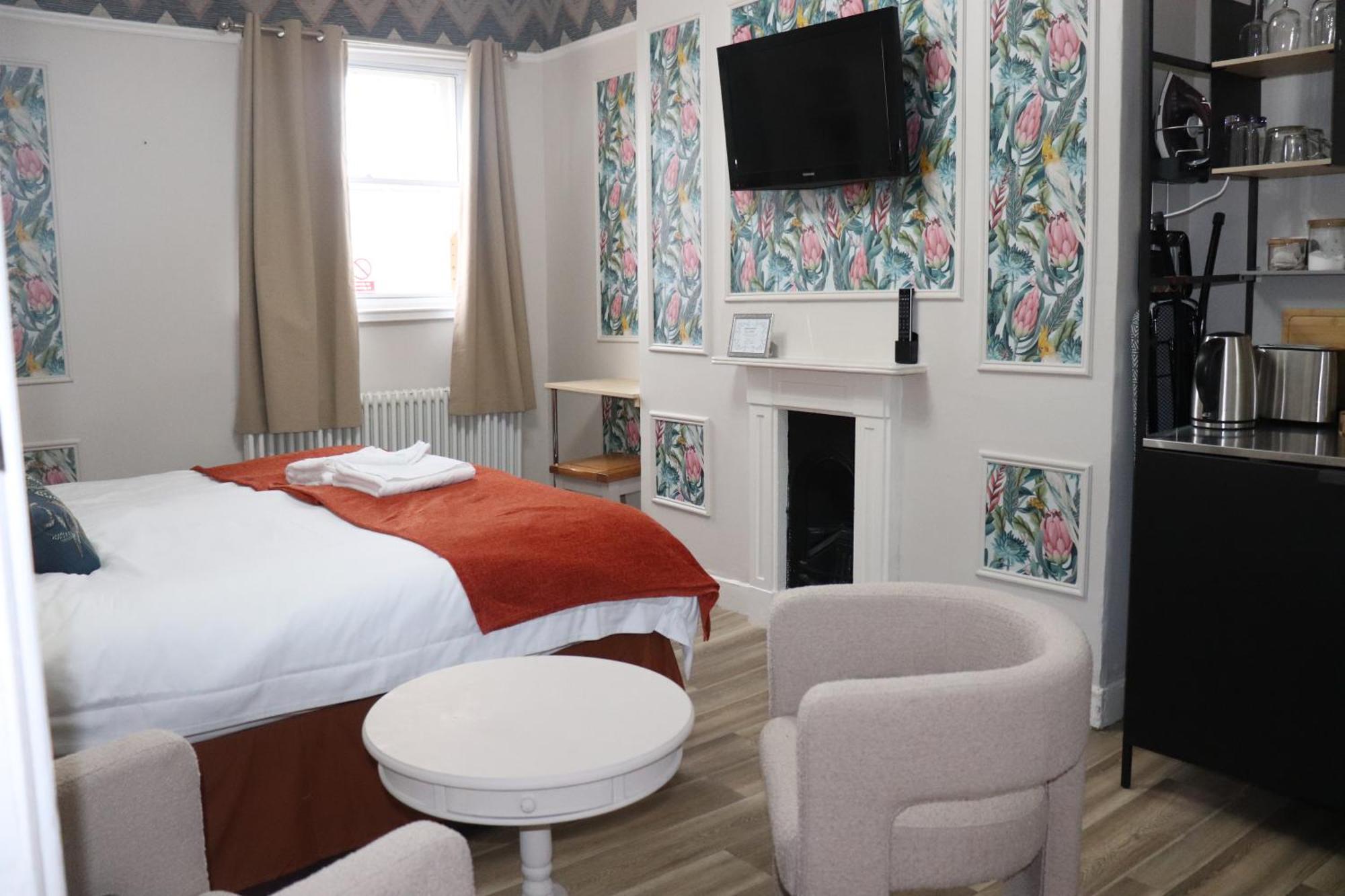 Rooms On The Prom Τσέλτενχαμ Εξωτερικό φωτογραφία