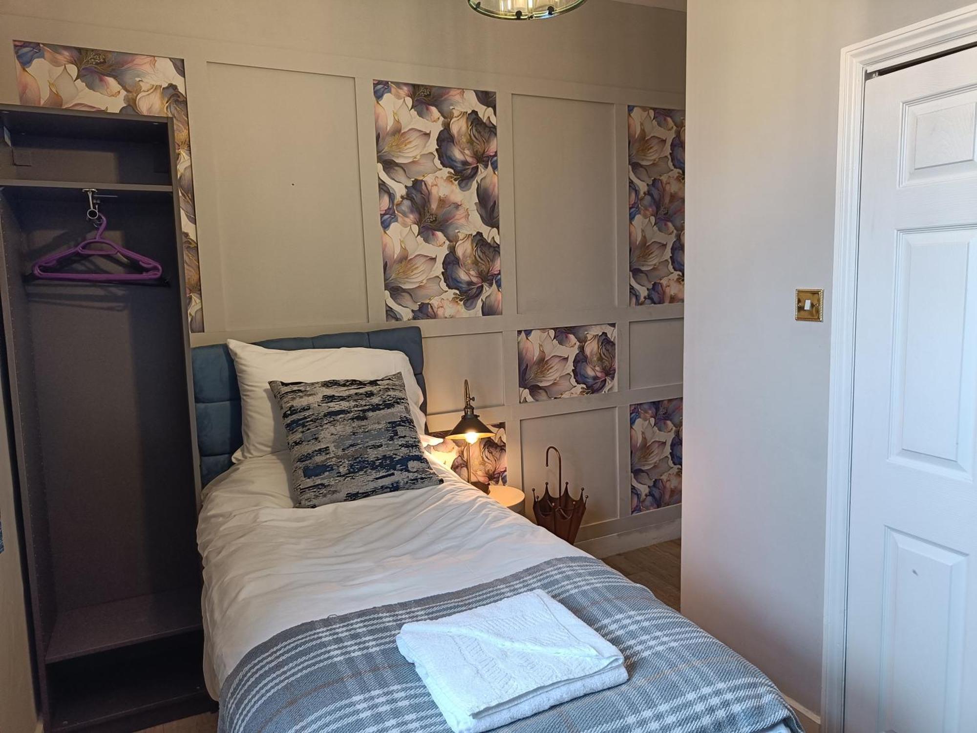 Rooms On The Prom Τσέλτενχαμ Εξωτερικό φωτογραφία
