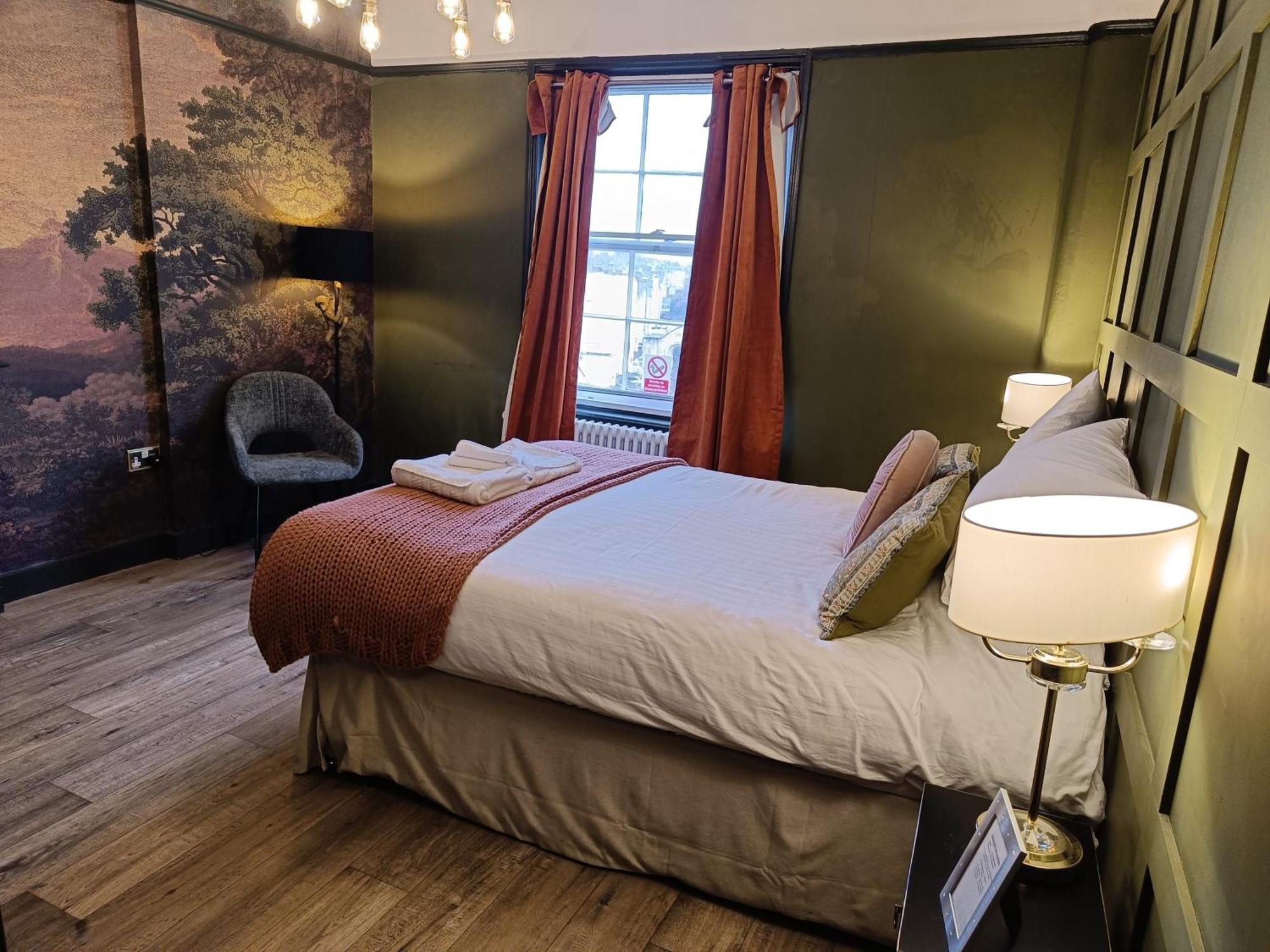Rooms On The Prom Τσέλτενχαμ Εξωτερικό φωτογραφία